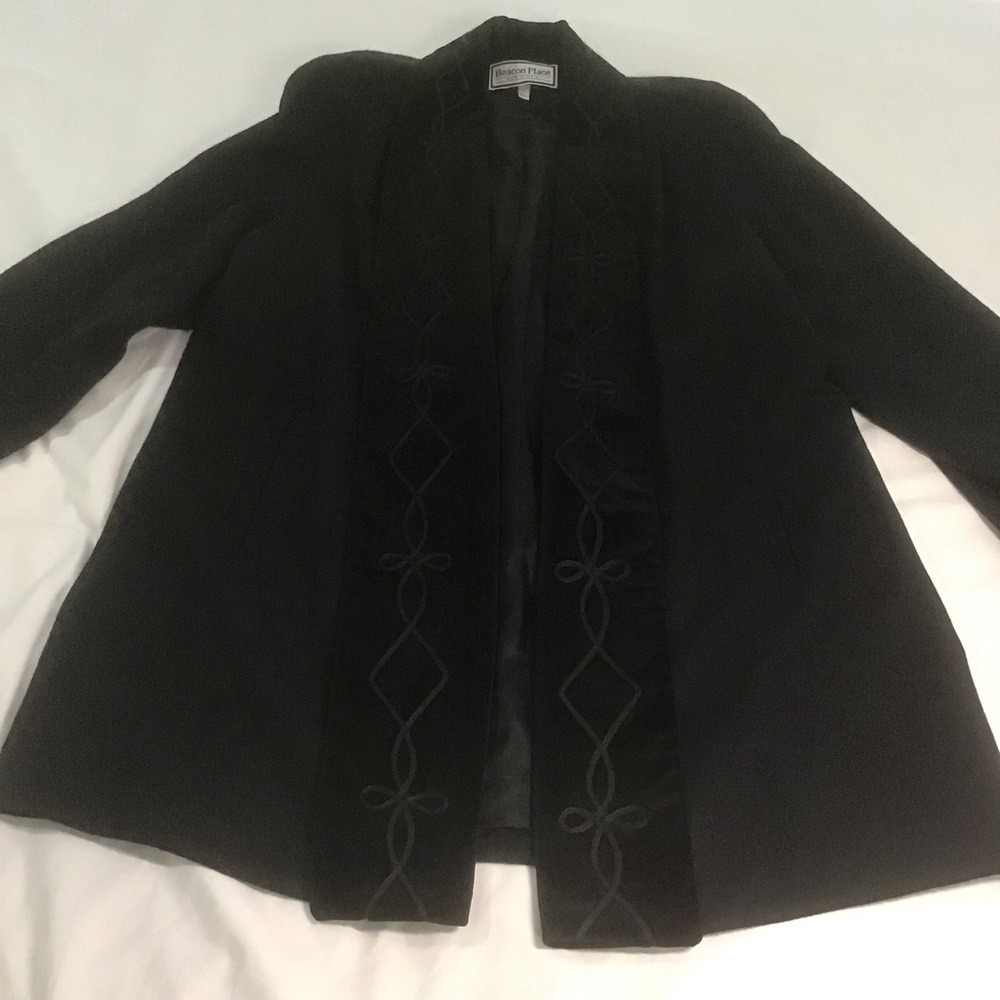 Beacon Place Black Wool Embroidered Tux Swing Coat, Made in USA, Size L